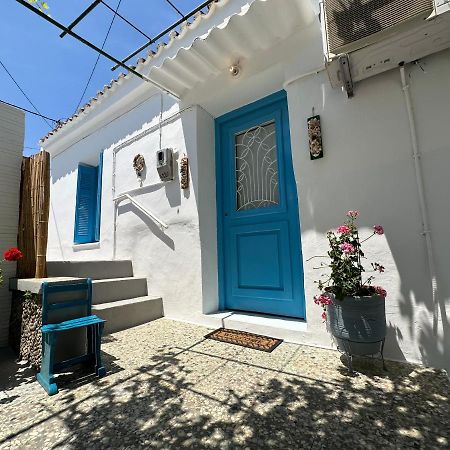 Brinia Cosy Apartment Poros Town Exterior photo