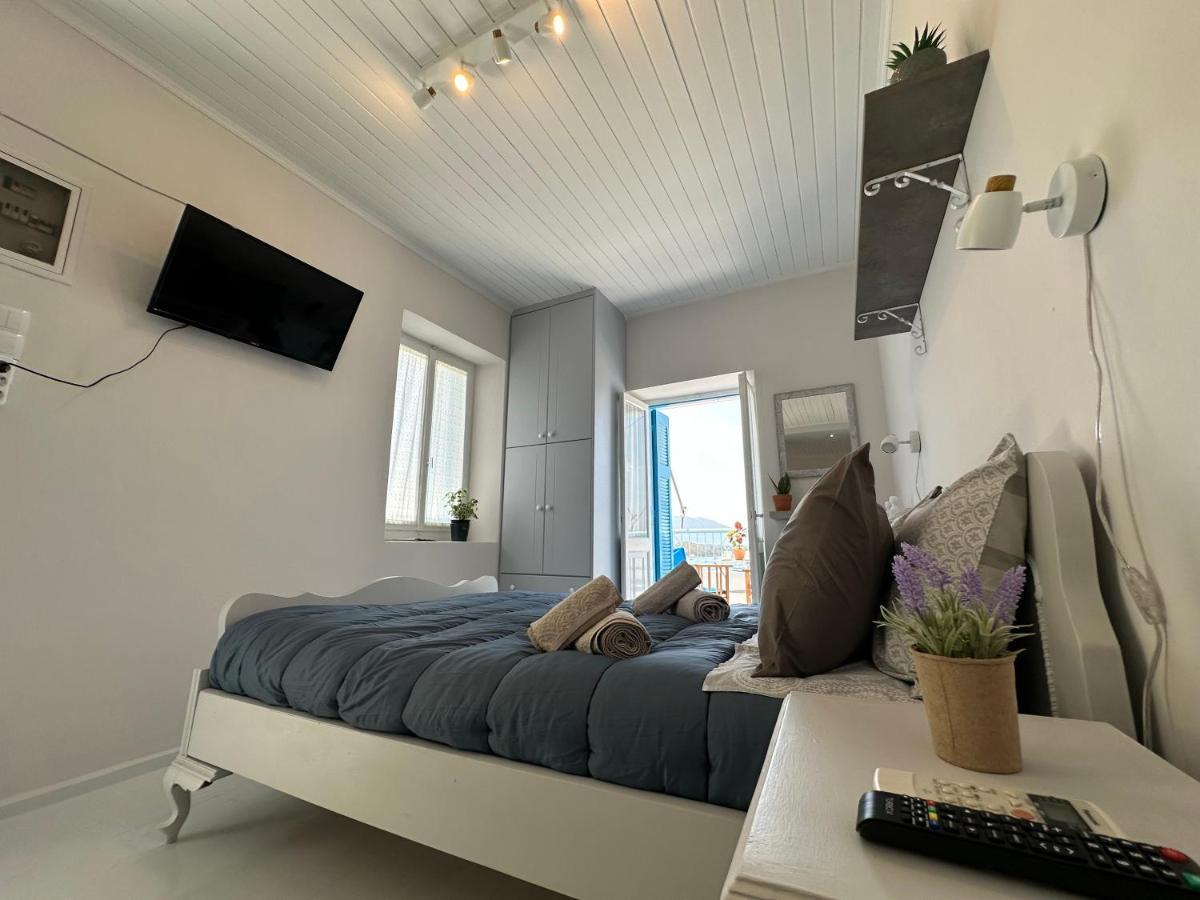 Brinia Cosy Apartment Poros Town Exterior photo